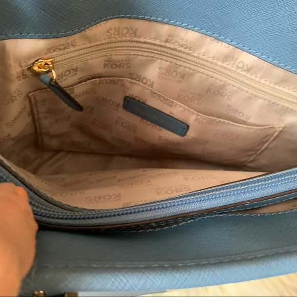 Michael Kors Jet Set Saffiano Medium Leather Tote Bag - Picture 8 of 13